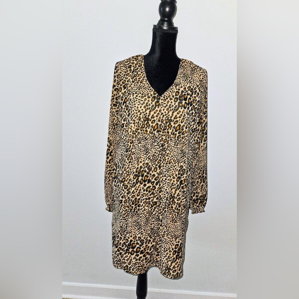 •Leopard anytime dress• 🐆 - Picture 4 of 7